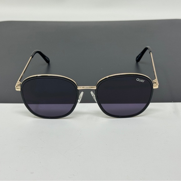 Quay Australia Accessories - Quay Australia Large Round Sunglasses - Jezabell Inlay